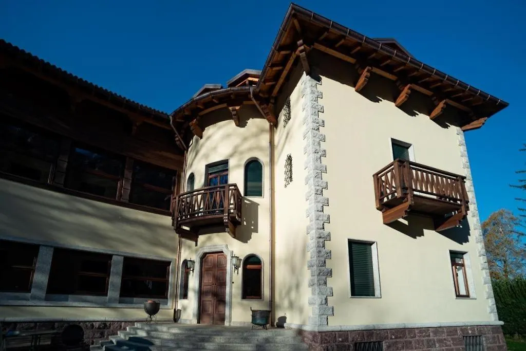 B&B Villa Cavallier Barzio Bed & Breakfast