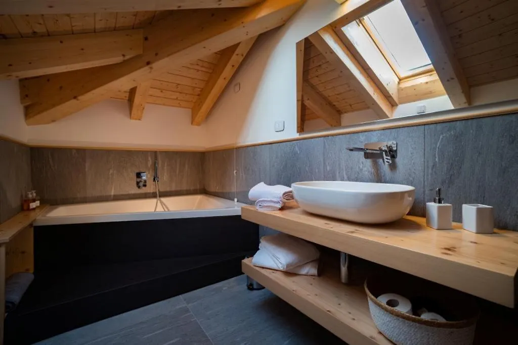 B&B Villa Cavallier Barzio 0*,  Italy