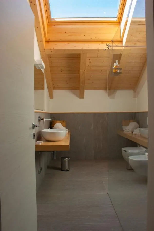 Nocleg ze śniadaniem B&B Villa Cavallier Barzio